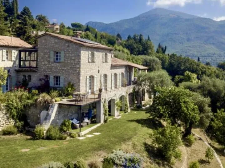 Villa in Le Bar-sur-Loup, French Riviera