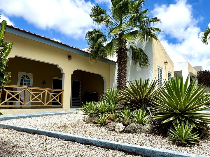 Villa + Studio in Jan Thiel, Curaçao