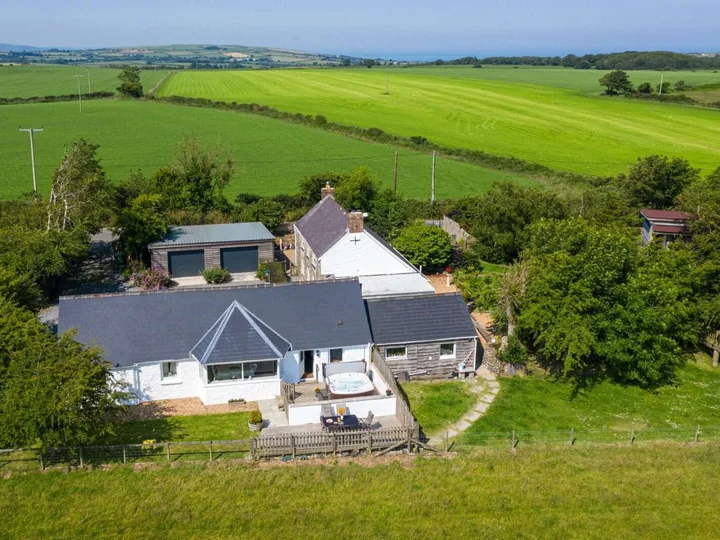 Cottage (Hot Tub, Dog Friendly) in Near Cardigan, Pembrokeshire