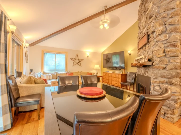 Townhouse in Plymouth, New Hampshire